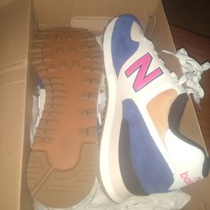 MEN'S NEW BALANCE SNEAKERS